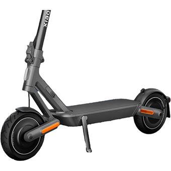 Xiaomi Mi Scooter 5 em uso na cidade